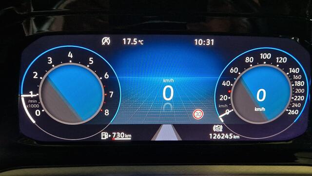 Volkswagen GOLF 1.0 TSI Life | Digitaal dashboard | Sfeerverlichting | Adaptive Cruisecontrol |