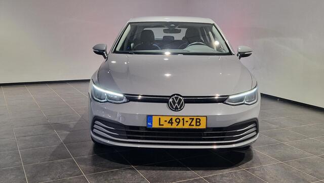 Volkswagen GOLF 1.0 TSI Life | Digitaal dashboard | Sfeerverlichting | Adaptive Cruisecontrol |