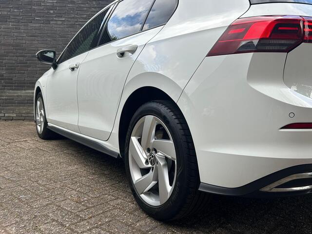 Volkswagen GOLF 1.4 eHybrid GTE l IQ Light l Stoel Verwarming l Adapt Cruise l Carplay
