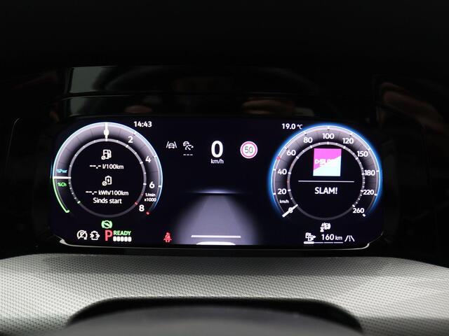 Volkswagen GOLF 1.5 eHybrid Style Edition 204PK DSG Trekhaak, Head-Up Display, ErgoActive Stoel, Achteruitrijcamera, Stoel-Stuurverwarming, Navi, Alarm, 18" LM Velgen, Adaptieve Cruise Control