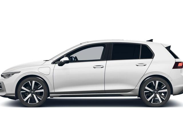 Volkswagen GOLF Life Edition 1.5 eHybrid 150 kW / 204 PK Comfort Pakket | Panorama Dak | Ergo Active Stoel | LED Plus