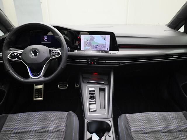 Volkswagen GOLF 1.4eHybrid 180kW/245PK GTE · Panoramadak · Parkeersensoren · Stoel- & stuurverwarming