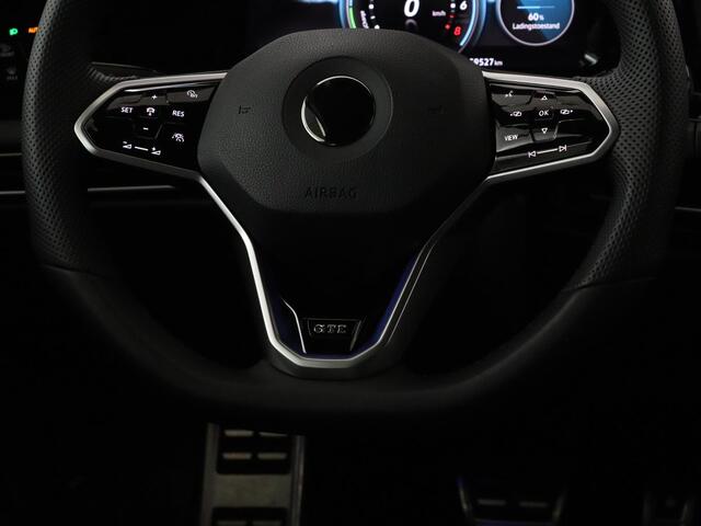 Volkswagen GOLF 1.4 eHybrid GTE | Camera | Adaptive cruise | Carplay | Navigatie | Sportstoelen | Full LED | Sfeerverlichting | PHEV