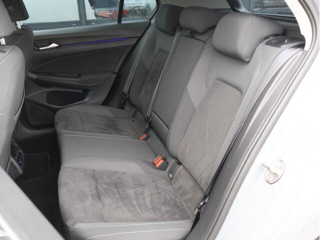 Volkswagen GOLF 8 1.5 eTSI Style Automaat | Memory | Massage | Virtual | ACC | IQ LED |