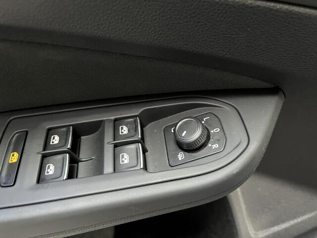 Volkswagen GOLF Variant 1.5 eTSI Style / AUTOMAAT/ PANO/ ELEKTR. TREKHAAK/ ELEKTR. STOEL./ MATRIX/ ADAPT. CRUISE/ DIGITAL DASH/ NAVI/ PARK. SENSOREN/ APP-CONNECT/ NAVI