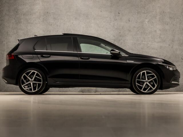 Volkswagen GOLF 1.5 TSI Sport (SCHUIFDAK, 4 CILINDER, MEMORY SEATS, HEAD-UP DISPLAY, STUUR/STOELVERWARMING, DYNAMISCHE KNIPPERLICHTEN, SPORTSTOELEN, CAMERA, GETINT GLAS, ALCANTARA, NIEUWE APK, NIEUWSTAAT)