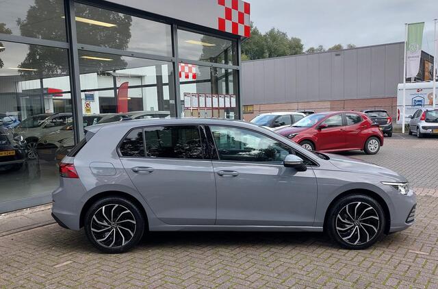 Volkswagen GOLF 1.5 TSI Life Business