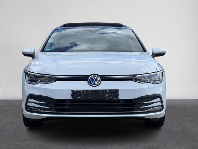 Volkswagen GOLF 2.0 TDI Active Automaat | Trekhaak elektrisch | Pano | IQ Light | Digitaal Dashboard | HUD | Clima | 16"LMV | Camera ( Vestiging - Nieuwegein )