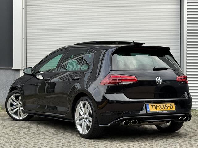 Volkswagen GOLF 1.5 TSI Highline Business R | Apple Carplay | Panoramadak | ACC