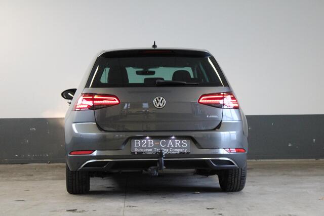 Volkswagen GOLF 1.6 TDI DSG Comfortline Trekhaak - Stoelverwarming - Ecc - Massage