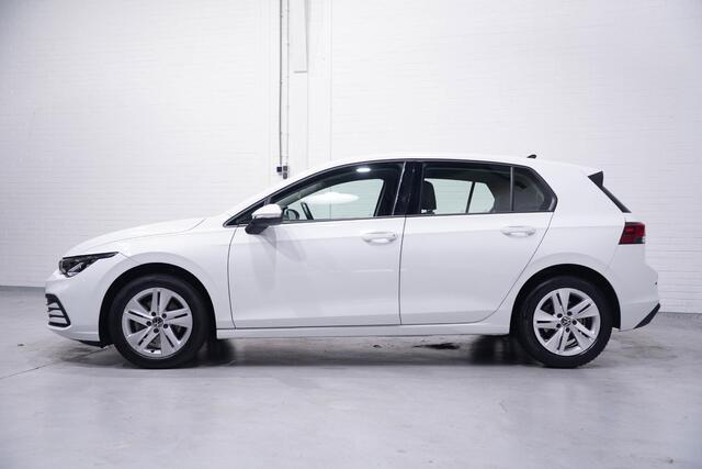 Volkswagen GOLF 1.0 eTSI Life Navi Camera PDC v+a Apple Carplay 1e Eig. NAP