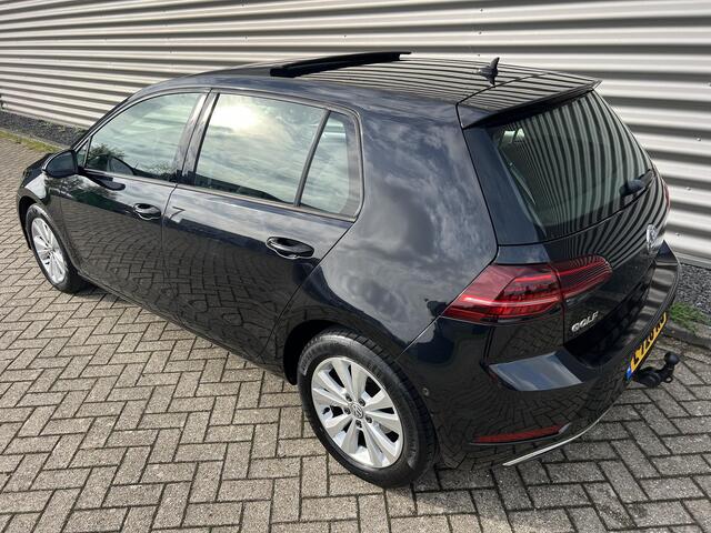 Volkswagen GOLF 1.0 TSI 7,5 Panorama Leder Led Trekhaak Camera