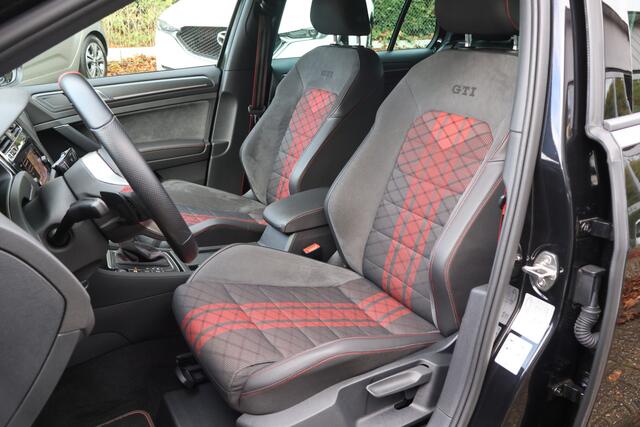 Volkswagen GOLF 2.0 TSI GTI TCR