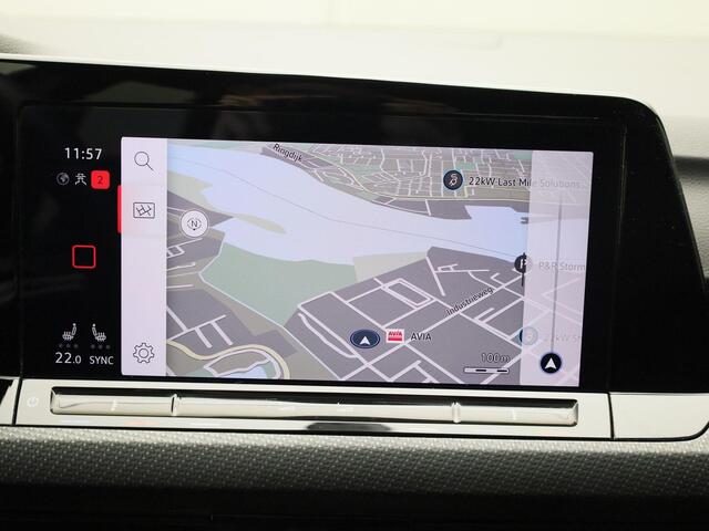 Volkswagen GOLF 1.5eTSI/150PK R-Line DSG · Panoramadak · Stoel- & Stuurverwarming · Camera + Parkeersensoren · Garantie tot februari 2026