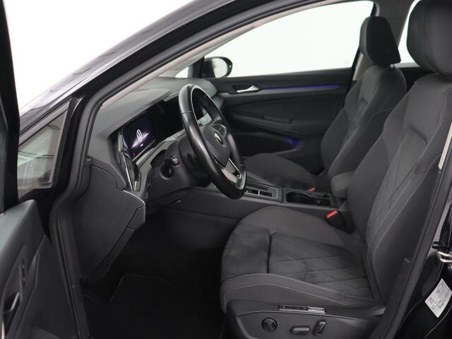 Volkswagen GOLF 1.4 eHybrid Style | Massage | Carplay | Memory | Sfeerverlichting | Adaptive cruise | Navigatie | Parkeerhulp | Full LED | Climate control | PHEV | Plug In