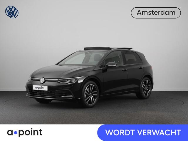 Volkswagen GOLF 1.5 eTSI 50 Jahre Edition 150 pk Automaat (DSG) | Navigatie | Panoramadak | Parkeersensoren | Achteruitrijcamera | Matrix LED koplampen | Stoelverwarming |