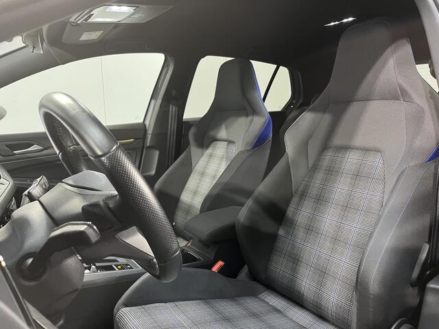 Volkswagen GOLF 1.4 eHybrid GTE / AUTOMAAT/ LED/ ADAPT. CRUISE/ DIGITAL DASH/ APP-CONNECT/ STOEL-STUUR VERWARM./ CLIMA/ NAVI/ 18" LMV