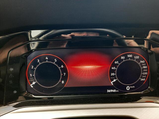 Volkswagen GOLF Variant 1.0 TSI Life Business | Ergo Stoelen | Camera | Navi | App Connect