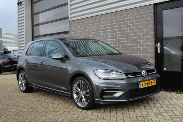 Volkswagen GOLF 1.5 TSI Highline Business R / Carplay / Stoelverwarming