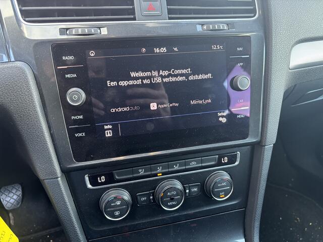 Volkswagen GOLF 1.0 TSI Comfortline NAVI / CLIMA / PDC / CRUISE / CARPLAY / DAB+ / NL-AUTO