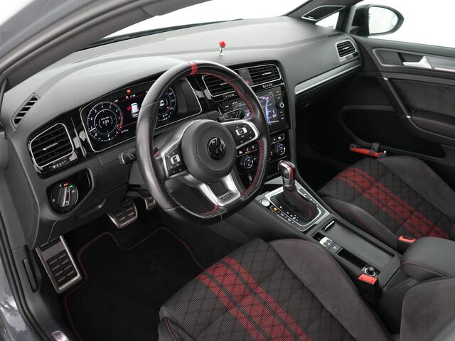 Volkswagen GOLF GTI TCR 2.0 290pk TSI |Performance pack|panoramadak|Dynaudio|DCC|Apple Carplay|parkeercamera|blind spot|19" lichtmetalen velgen|stoelverwarming|