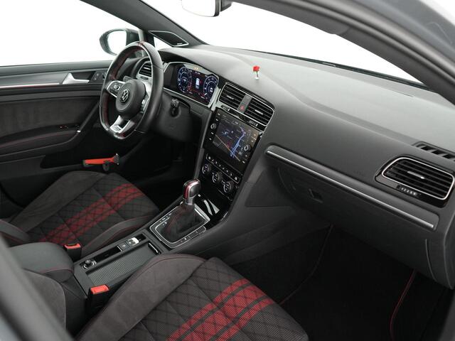 Volkswagen GOLF GTI TCR 2.0 290pk TSI |Performance pack|panoramadak|Dynaudio|DCC|Apple Carplay|parkeercamera|blind spot|19" lichtmetalen velgen|stoelverwarming|