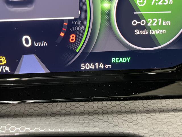 Volkswagen GOLF 1.4 eHybrid GTE / AUTOMAAT/ 245PK/ ELEKTR. TREKHAAK/ ADAPT. CRUISE/ NAVI/ APP-CONNECT/ PARK. SENSOREN + CAMERA/ RIJ-MODI/ MATRIX/ STOEL-STUUR VERWARM./ CLIMA 3-ZONE/ DAB