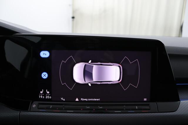 Volkswagen GOLF 1.5 eTSI Style BOVAG Garantie | Schuif- / kanteldak | Climate Control | Adaptieve Cruise Control