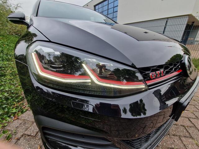 Volkswagen GOLF 2.0 TSI GTI TCR