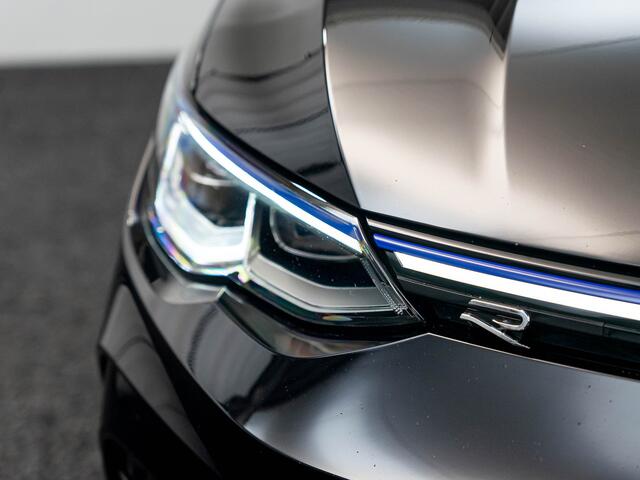 Volkswagen GOLF 2.0 TSI R 4Motion | Pano