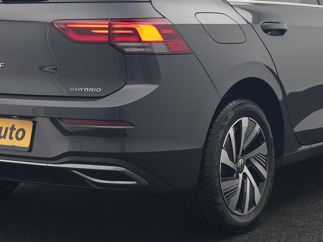 Volkswagen GOLF 1.4 eHybrid Style Plug In Hybrid 204pk Dealer O.H PHEV | Adaptive Cruise | Sportstoelen Massage & Memory | IQ Light | Sfeerverlichting | Apple Carplay | Stoelen & Stuur Verwarmd | Virtual | Navigatie | DAB |