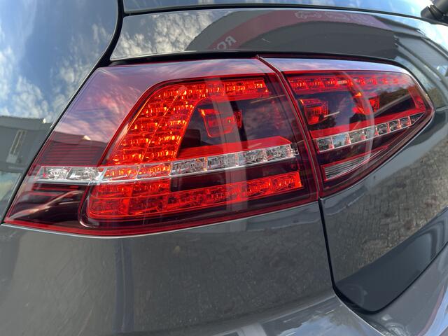 Volkswagen GOLF 1.4 TSI Connected Series Trekhaak, Camera, Cruise, Navi.