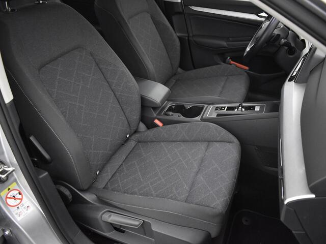 Volkswagen GOLF 1.0 eTsi 110pk DSG Life · Apple/Android Car Play · Navi · P-Sensoren · DAB · Getint Glas · 16'' Inch · Garantie t/m 28-03-2027 of 100.000km