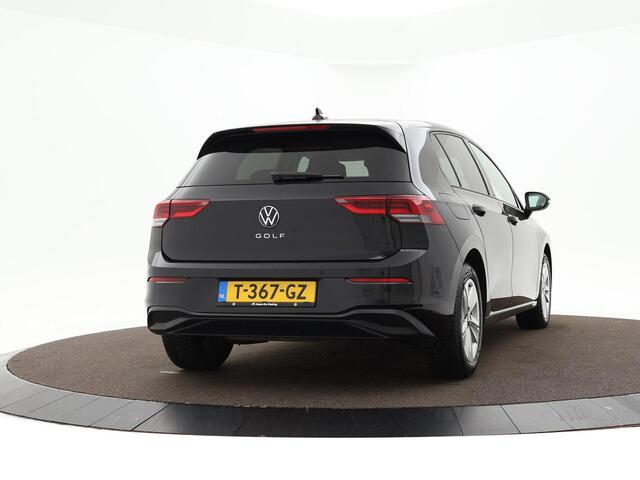Volkswagen GOLF 1.0 Tsi 110pk Life · Apple/Android Car Play · Navi · P-Sensoren · ACC · Sfeerverlichting · 16'' Inch · Garantie t/m 21-06-2027 of 100.000km