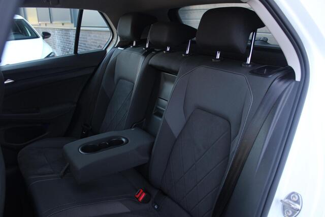 Volkswagen GOLF 1.0 eTSI Life Business | Memory | Camera | IQ Lights