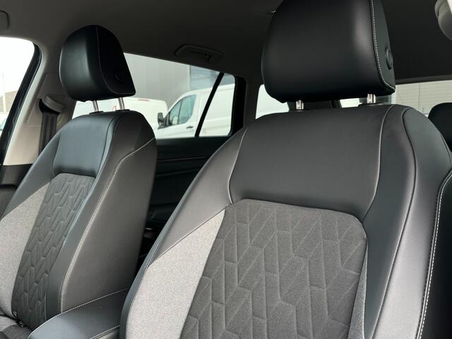 Volkswagen GOLF 1.5 eTSI Life Edition Automaat I Camera I Carplay I Half leer I Stoelverw.