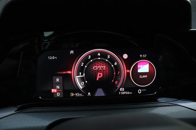 Volkswagen GOLF 2.0 TSI GTI Clubsport | PANO-DAK | CAMERA | ALCANTARA | NAVI | CRUISE | STUUR/STOEL VERW