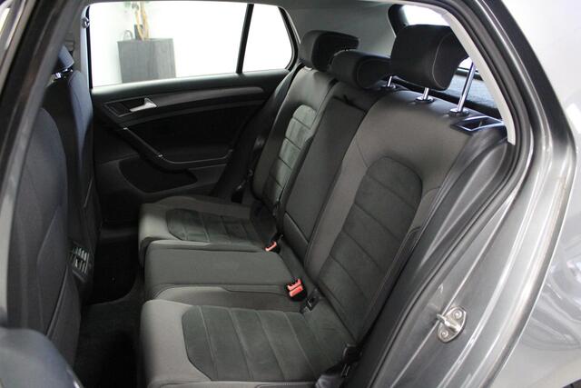 Volkswagen GOLF 1.6 TDI Comfortline Business | PDC-V/A | CARPLAY | ACC | 16'LMV | NAVIGATIE | LED | ELEK-RAMEN | DAB |