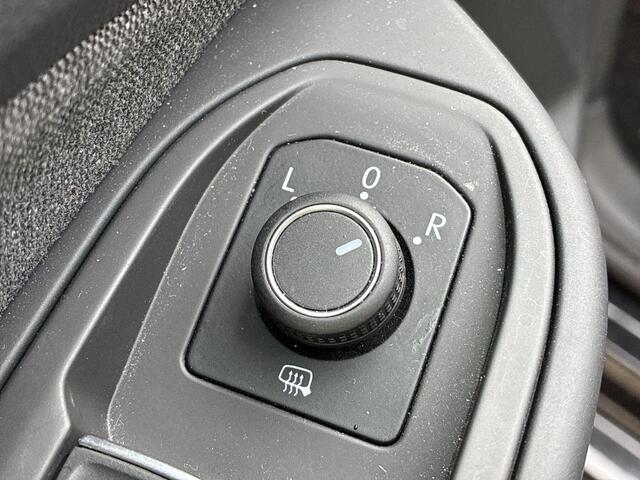 Volkswagen GOLF 1.0 eTSI 110pk DSG Life · Apple/Android Car Play · Navigatie · Sfeerverlichting · P-Sensoren · DAB · 16'' Inch · Garantie t/m 31-10-2026 of 100.000km