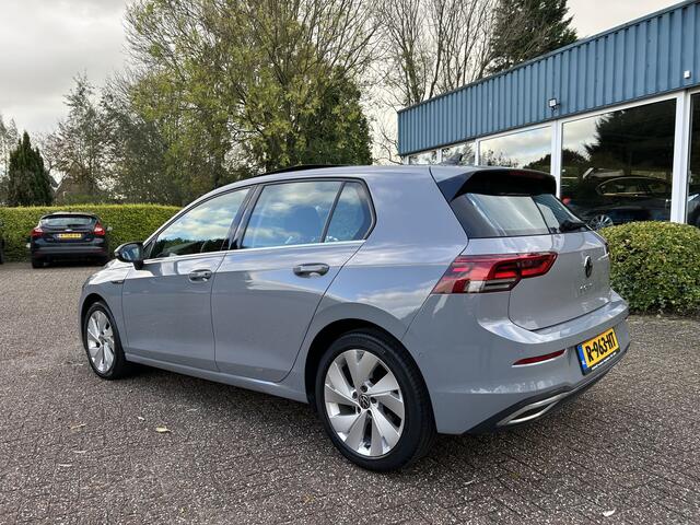 Volkswagen GOLF 1.5 eTSI Style