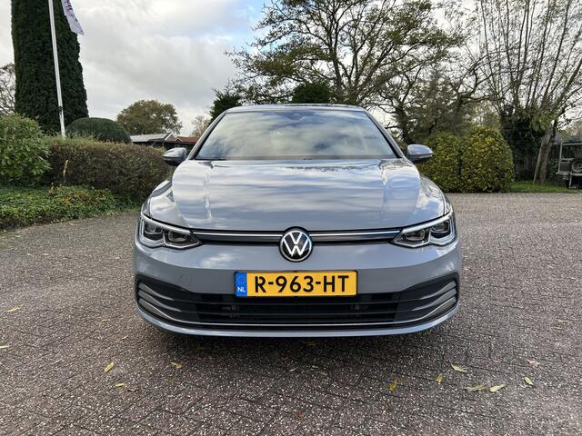 Volkswagen GOLF 1.5 eTSI Style