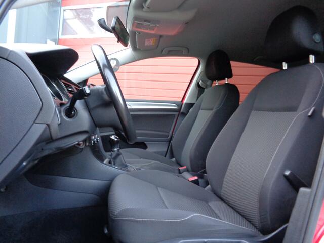 Volkswagen GOLF 1.0 TSI Trendline 110PK Airco Cruise LMV NL-Auto