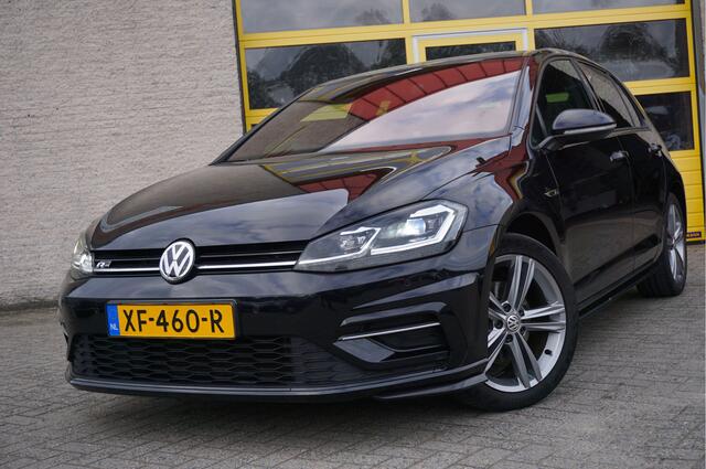 Volkswagen GOLF 1.5 TSI 150PK! 5drs 2X R-Line BJ2019 Lmv 17" | Led | Pdc | Navi | Dynamische knipperlichten | Sideskirts | Verwarmd voorruit | Achteruitrijcamera | App-Connect | Virtual cockpit | Climate control | Cruise control | Sportstoelen | Zwarte hemel