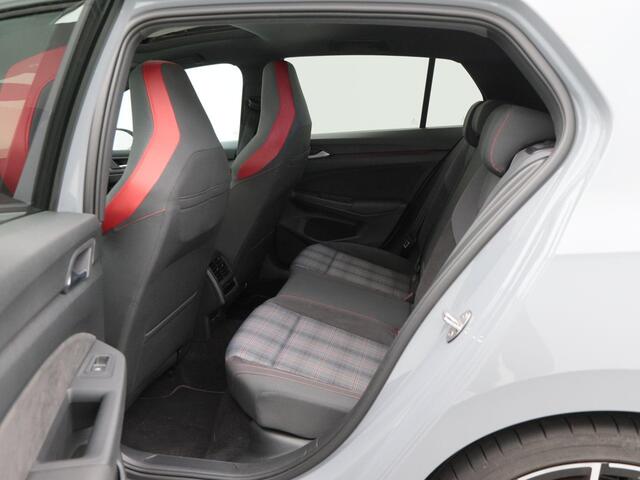 Volkswagen GOLF 2.0 TSi 245 Pk Automaat GTi | Panoramadak | Adaptive Cruise | Head Up | Navigatie | Carplay | 19 inch | 48.591 Km!!