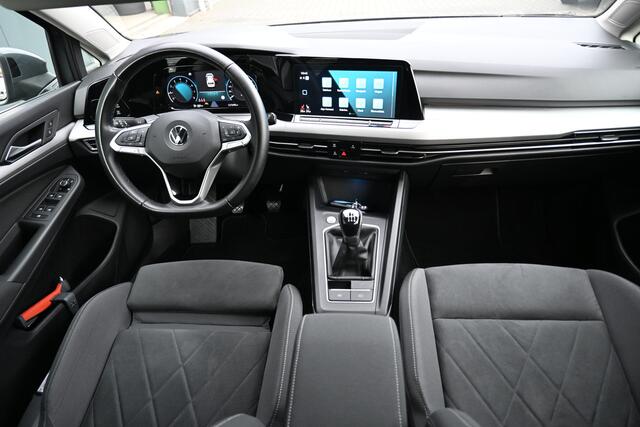 Volkswagen GOLF 1.5 TSI Life Business