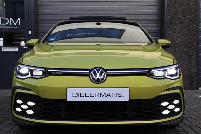 Volkswagen GOLF 1.4 eHybrid GTE Full option | Pano | Head up | IQ | LED verstralers | 19' Estoril | Stoelverwarming | Camera's | Parkeersensoren | Carplay |