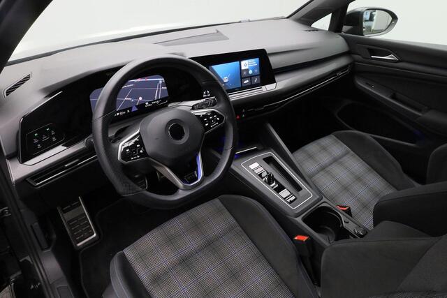 Volkswagen GOLF 1.4 245 pk DSG eHybrid GTE | Stuur-/stoelverwarming | Navigatie | Parkeersensoren voor/achter | Sportonderstel | Keyless Entry