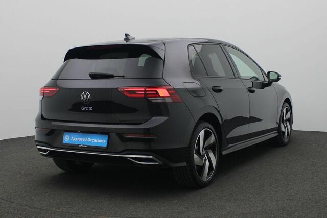 Volkswagen GOLF 1.4 245 pk DSG eHybrid GTE | Stuur-/stoelverwarming | Navigatie | Parkeersensoren voor/achter | Sportonderstel | Keyless Entry