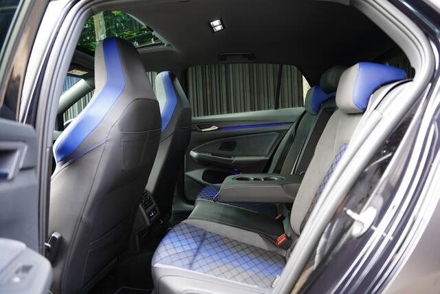 Volkswagen GOLF 2.0 TSI R 4Motion Panoramadak Harman Kardon