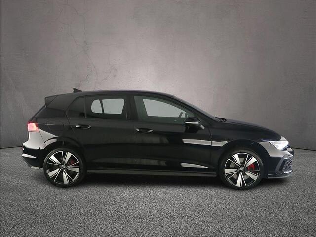 Volkswagen GOLF GTE 1.4 TSI eHybrid 245pk DSG Automaat Adaptive cruise control, LED matrix koplampen, Navigatie, Achteruitrijcamera, Stoelverwarming, Stuurwiel verwarmd